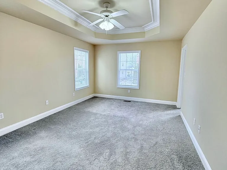 380-438 Channing Dr — Photo 11