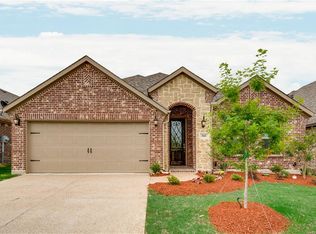 565 England St, Fate, TX 75189