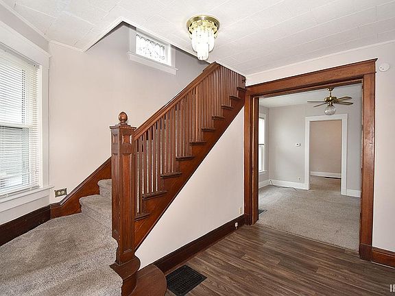 3rd image of 524-526 W Beardsley Ave