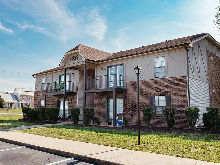 1310 N Rutherford Blvd — Photo 30