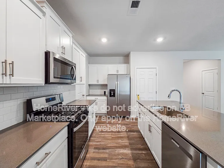 651 13th Avenue Dr NE — Photo 10