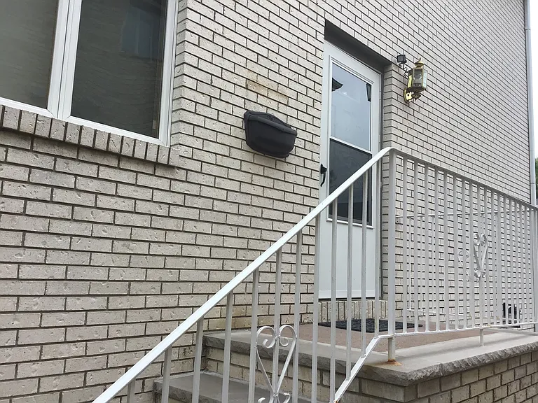 411 Chestnut St #2 — Photo 2