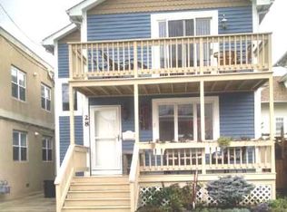 28 S Richards Ave, Ventnor, NJ 08406