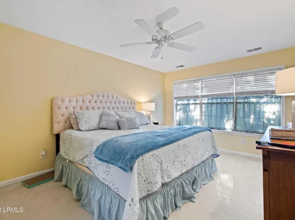 30 Valencia Rd APT 9B, Hilton Head Island, SC 29928