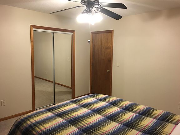 Bedroom 1, 12.5'x12.5'