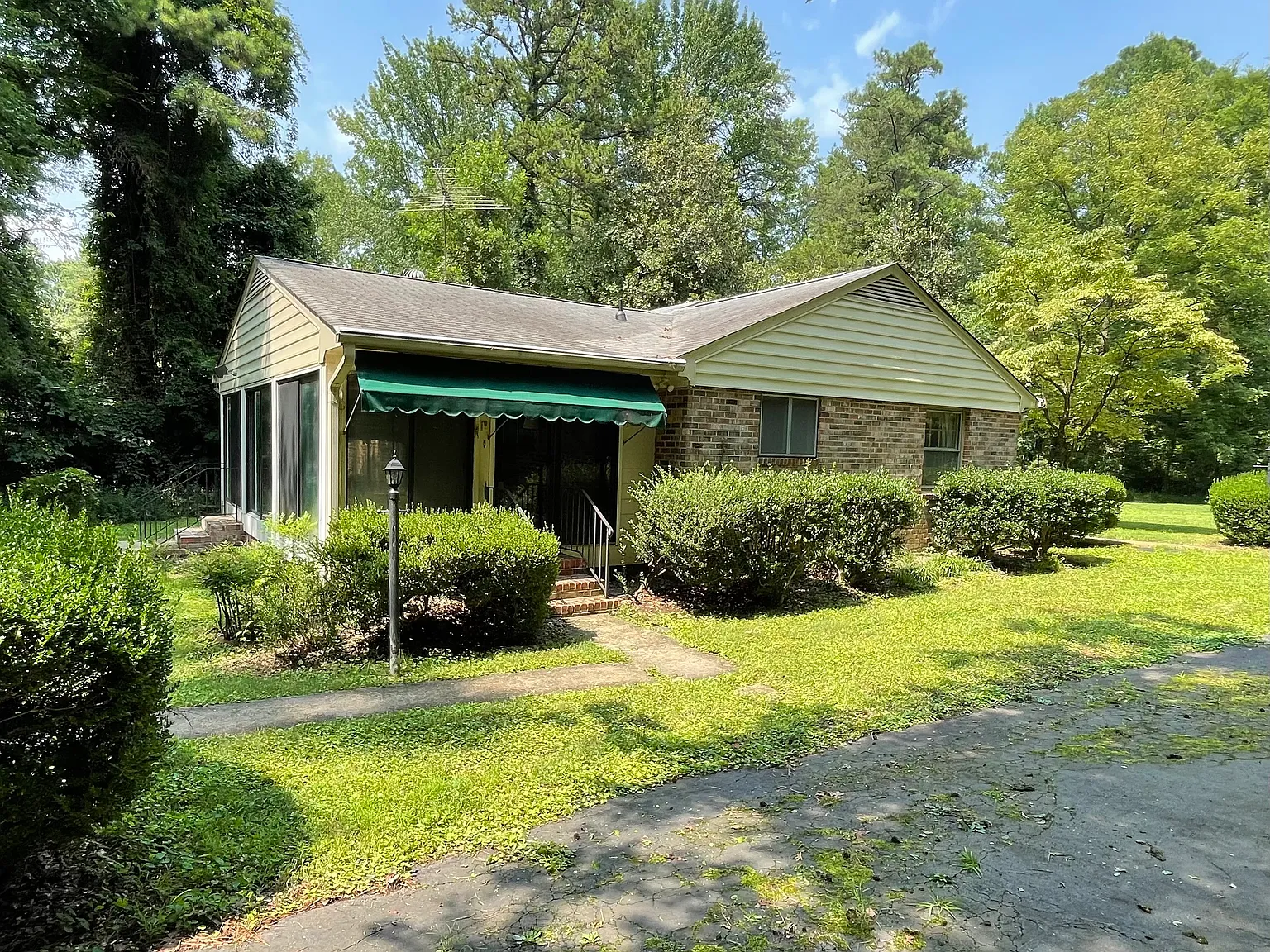 3 bed, 2198 sqft, $2,500 — Photo 3