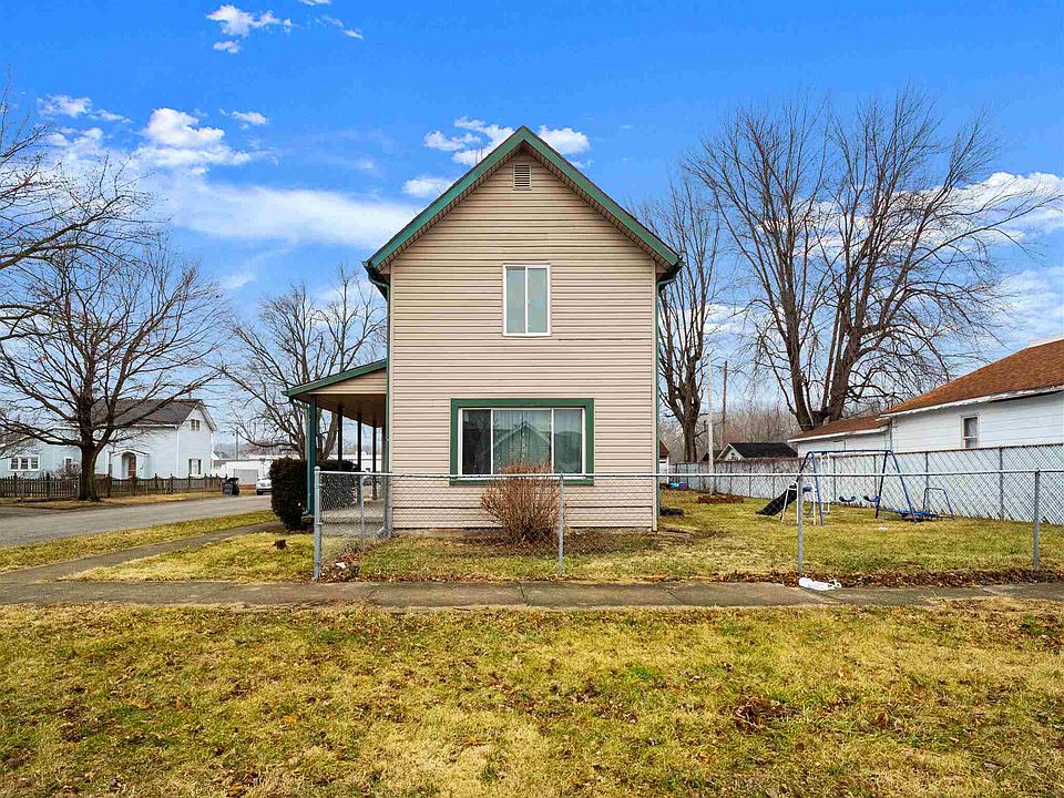 1st image of 902 Woodlawn Ave