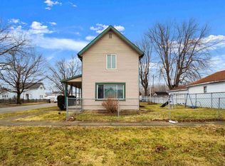 902 Woodlawn Ave, Huntington, IN 46750