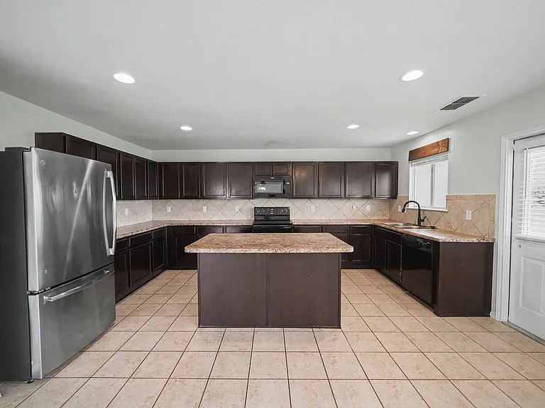 25003 Marshall Blf — Photo 15