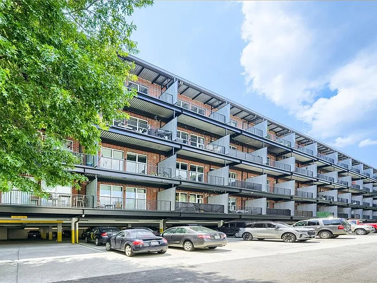 5200 Peachtree Rd #3208 — Photo 21