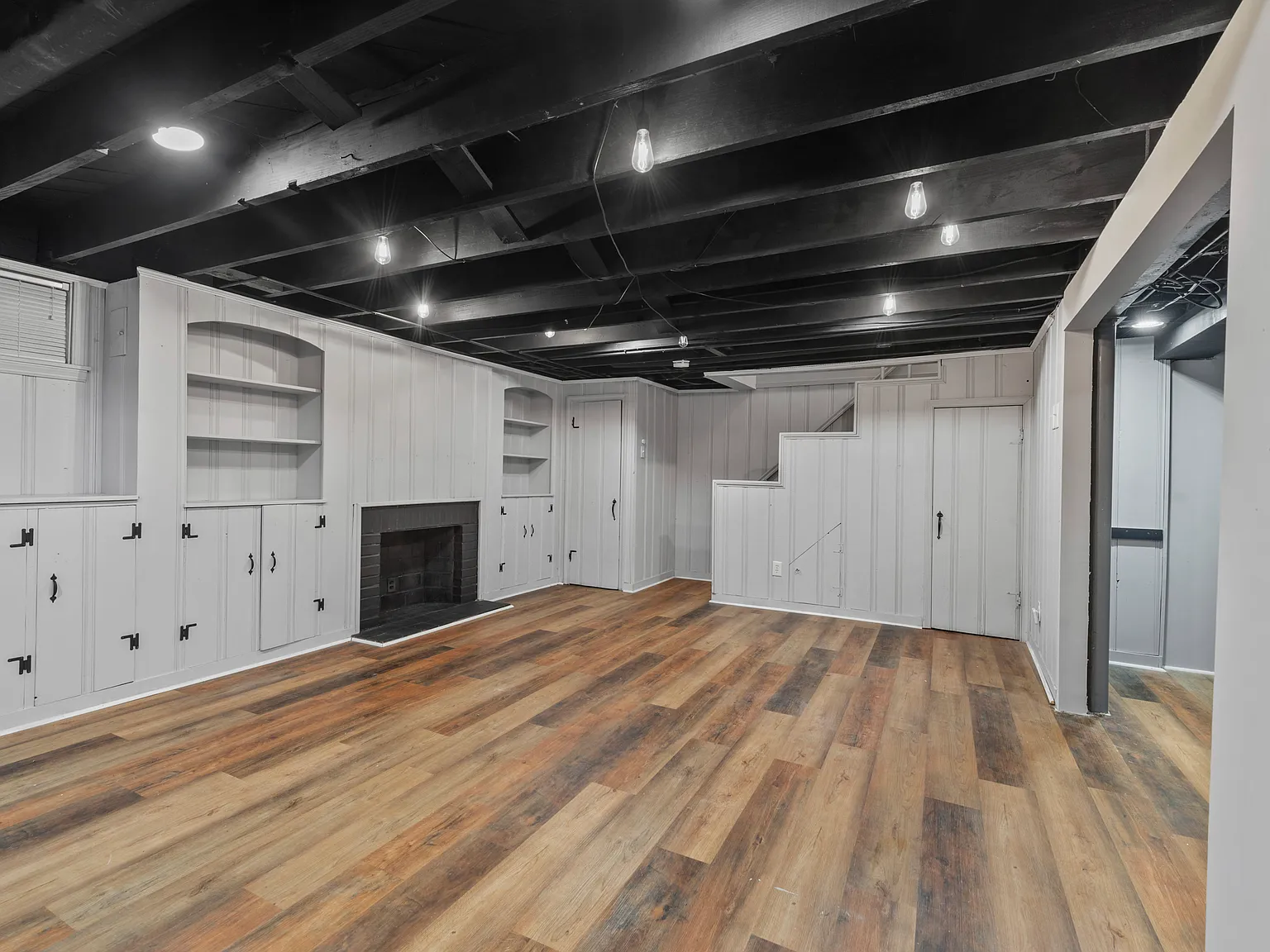3 bed, 1800 sqft, $2,600 — Photo 2