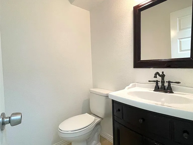 10431 Scotland Well Dr — Photo 27