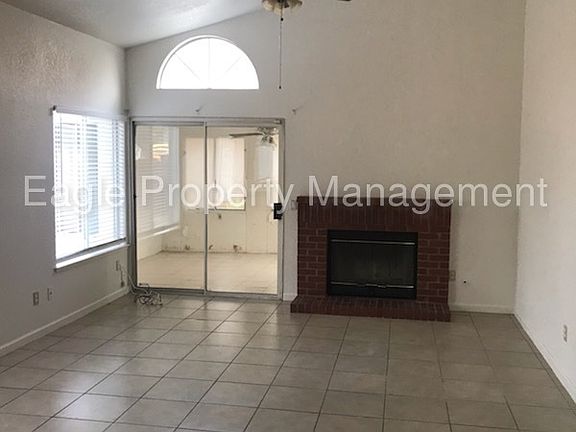 4th image of 8501 Ivy Creek Dr