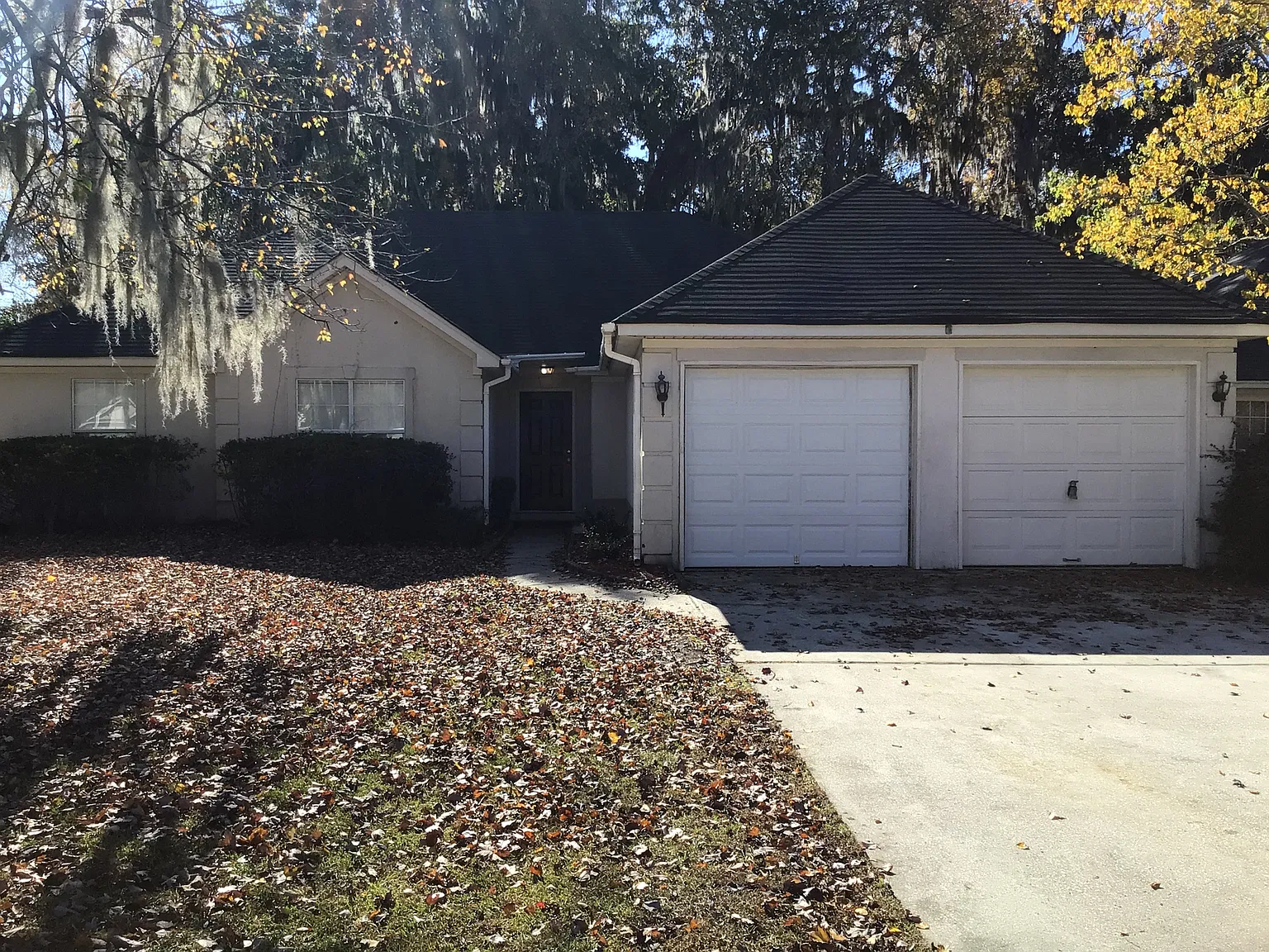 3 bed, 2.0 bath, 1619 sqft, $2,280 — Photo 1