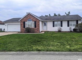 114 W Sherry Dr, Springfield, IL 62703