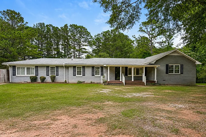 325 Longview Rd