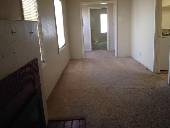 4th image of 2578 Erickson St