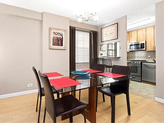 4th image of 132 E 35th St #7J