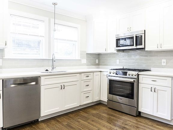 landlord_unit_photo_36078436_3