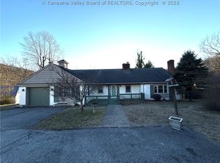 225 Smarr Ct, Madison, WV 25130