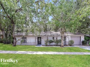 3211 E Paris St, Tampa, FL 33610