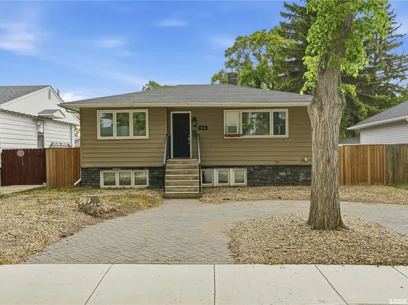 818 Grandview STREET W, Moose Jaw, SK S6H 5L8