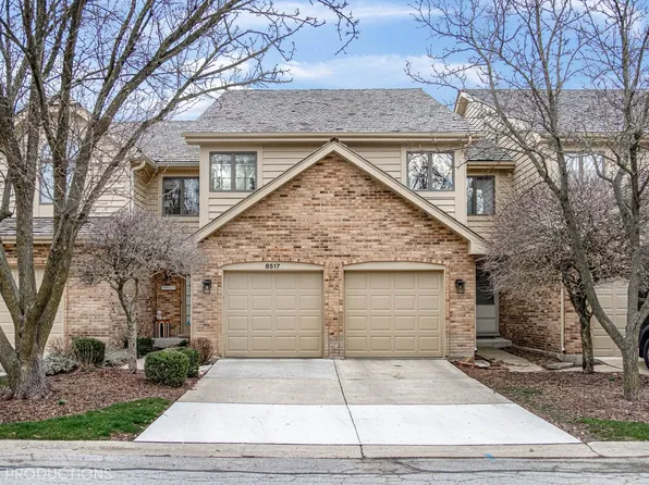 8517 Thistlewood Ct, Darien, IL 60561