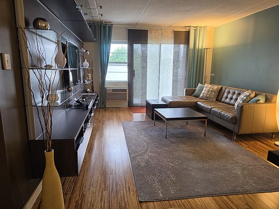 4th image of 35 Park Ave APT 3J