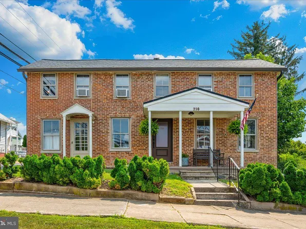 210 High St, New Windsor, MD 21776