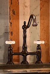 Rented by aptsandlofts.com
