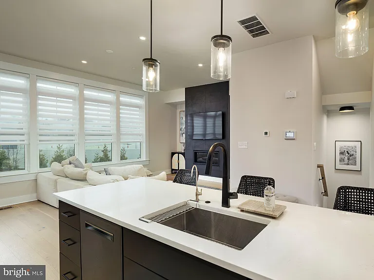 304 Squire Dr — Photo 12