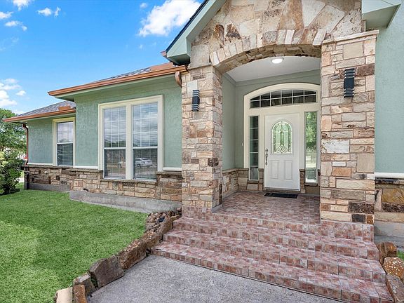 3rd image of 17625 Pearland Sites Rd