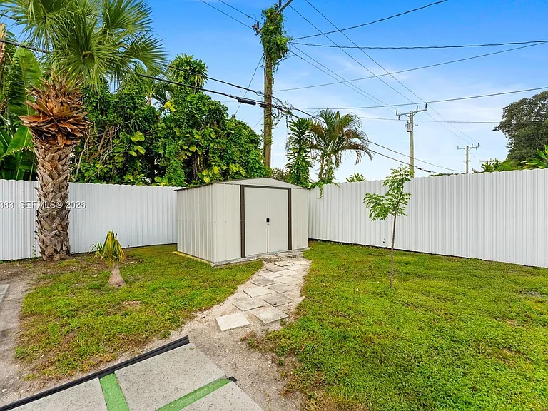 9508 N Military Trl — Photo 31