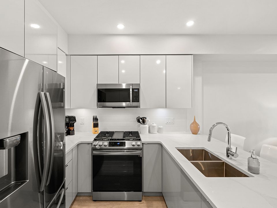 1st image of 2649 James St #408
