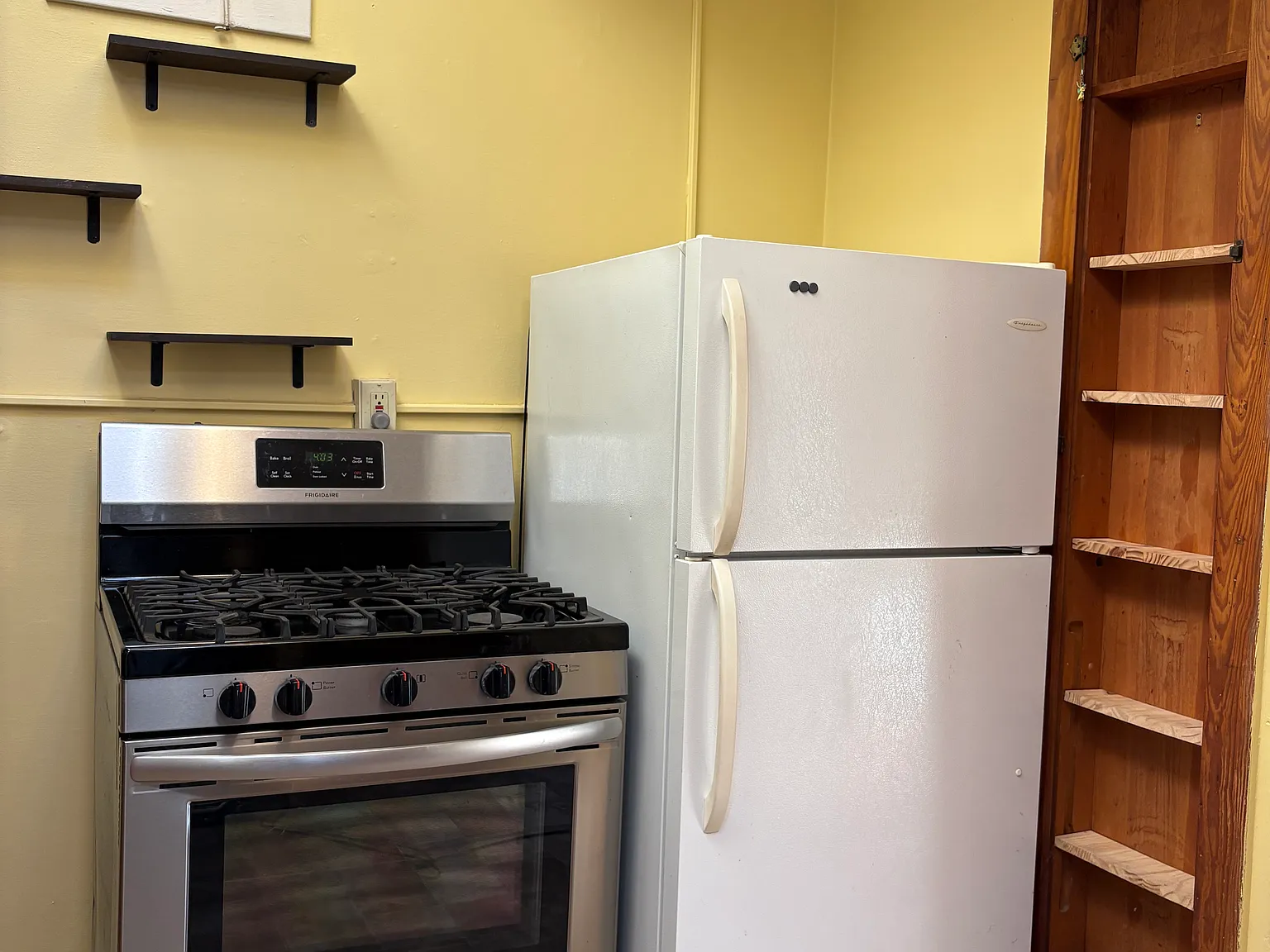 1 bed, $1,200 — Photo 4