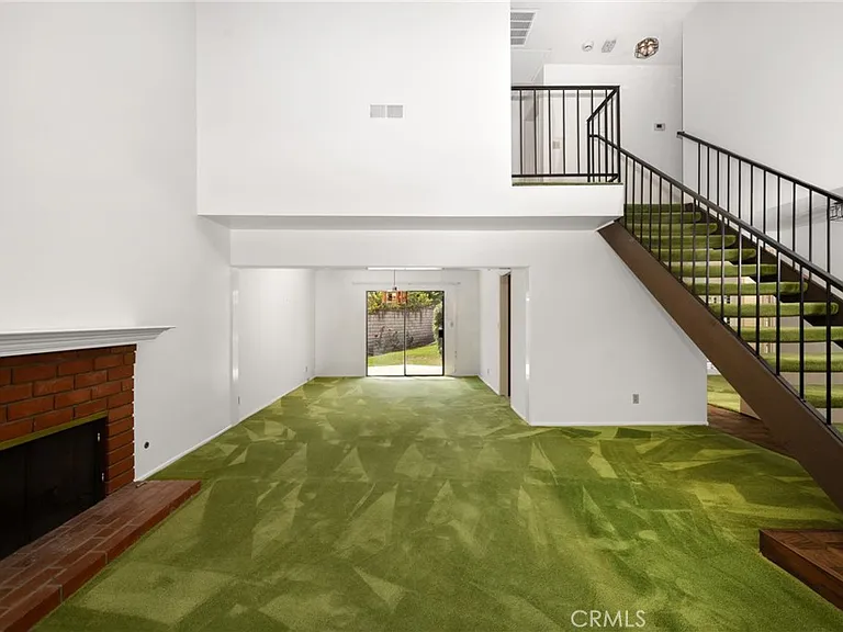 5 Carol Pine Ln — Photo 8