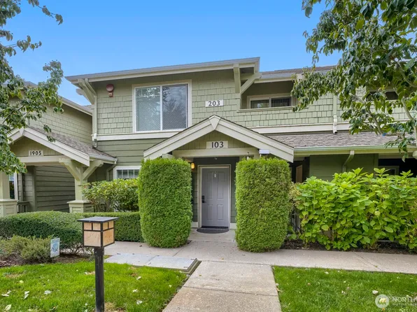 1905 24th Avenue NE #103, Issaquah, WA 98029