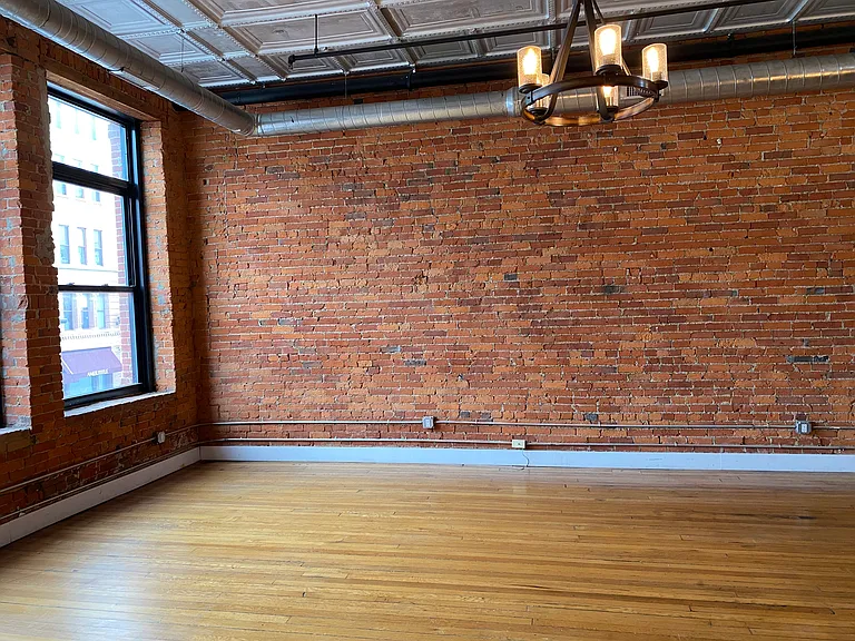 139 E Main St #202 — Photo 35