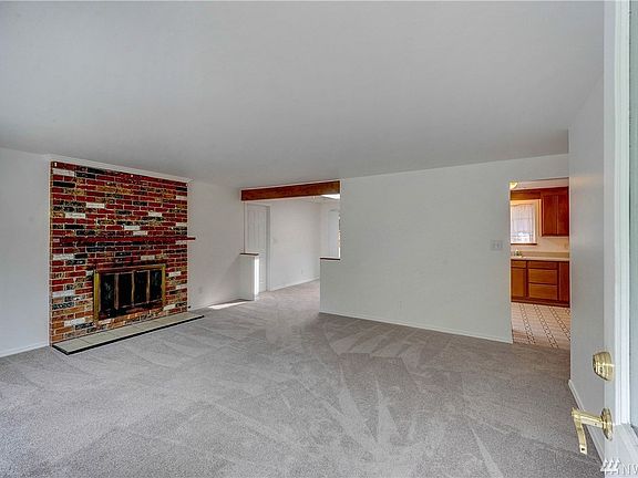 4th image of 20821 49th Ave W