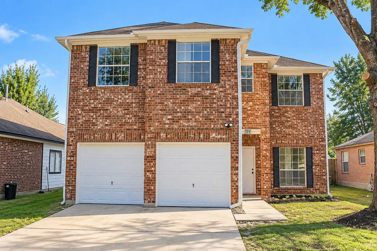 4 bed, 2.5 bath, 1773 sqft, $2,000 — Photo 1