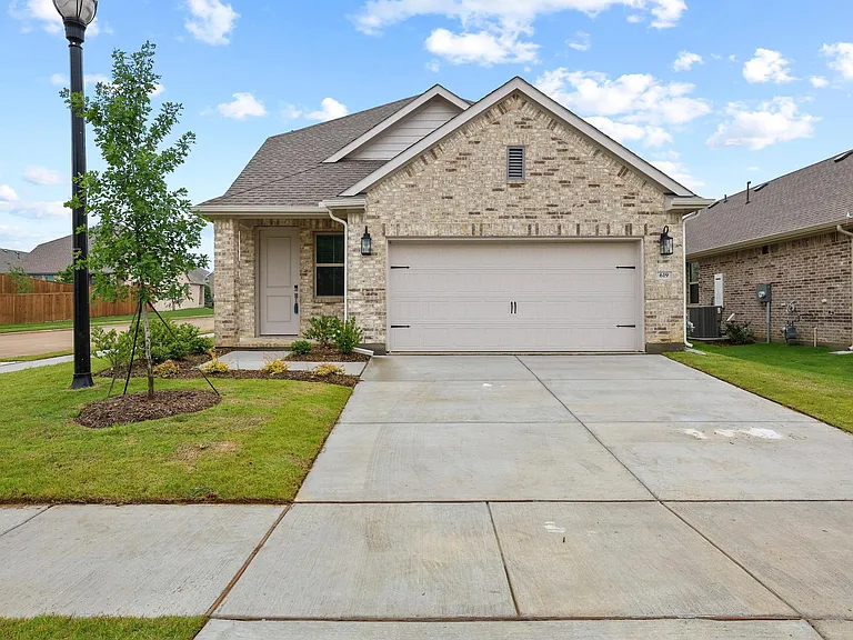 619 Sagebrush Trl — Photo 23