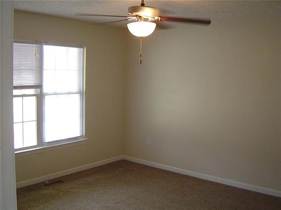 5th image of 412 N Ashe Ave