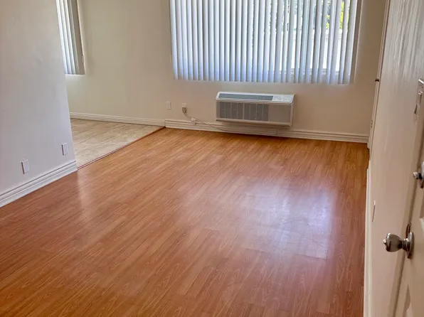 10850 Landale St, North Hollywood, CA 91602