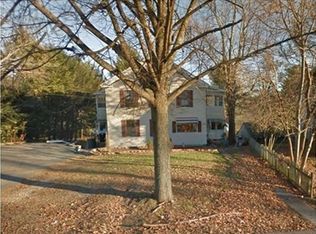 20 Main St APT 1W, Spencer, MA 01562