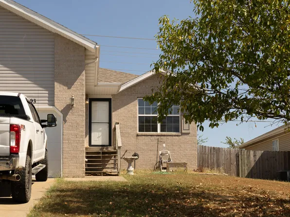 403 W Chestnut Road, Nixa, MO 65714