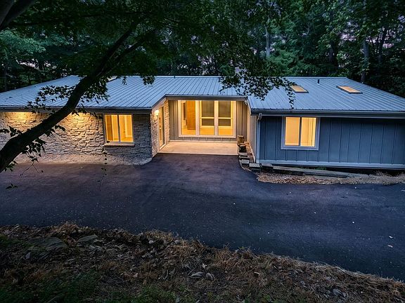 4th image of 1018 Comanche Cir