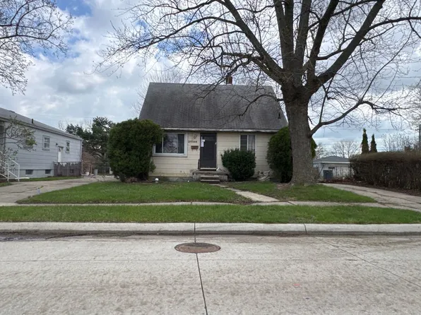 25188 Packard St, Roseville, MI 48066