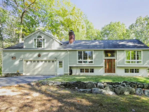 7 Hemlock Hill Road, Clinton, CT 06413
