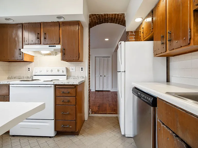 170 Park St #172 — Photo 4