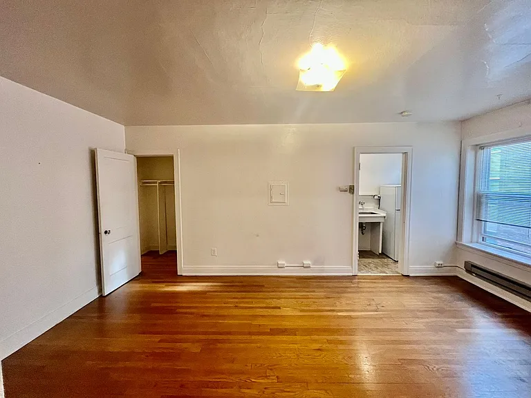 4105 Brooklyn Ave. NE Seattle, WA 98105 — Photo 16